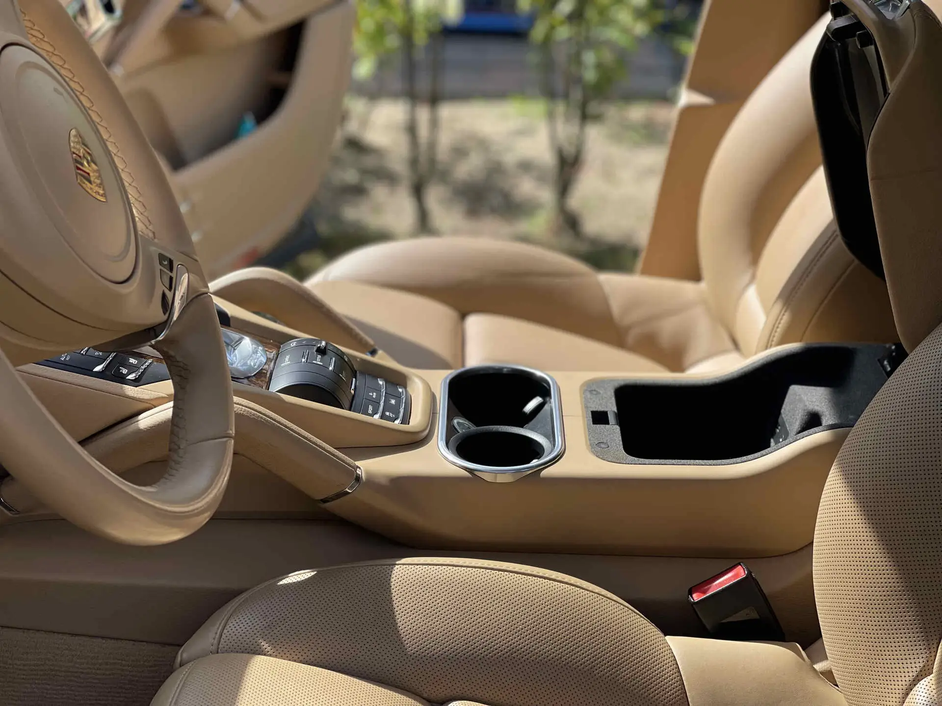 porsche beige interieur console 1 1